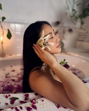 Yenni Huynh Photo #55