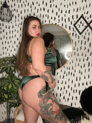 Lillias Right Photo #81