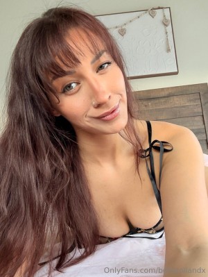 Bella Rolland Photo #161