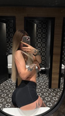 Gamze Özmen Photo #3