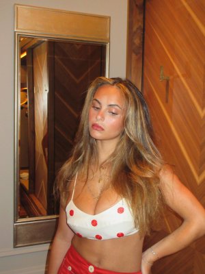 Sarabella Harris Photo #218
