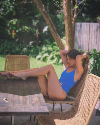 Betsy Alvarez Photo #8