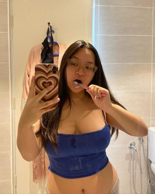 lilasianthiccie Photo #31