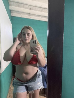 thickbri Photo #41