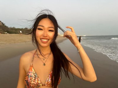 Angela Chin Photo #14