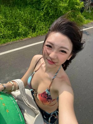 Ellen Tan Photo #51