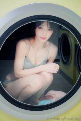 Saki Akai Photo #20