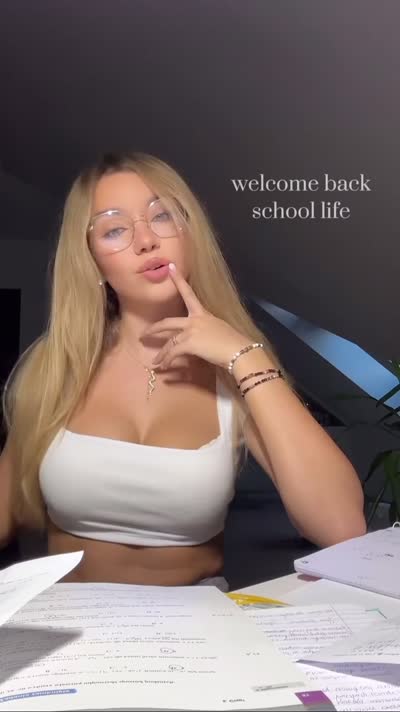Vanessa Rojewska Video #25