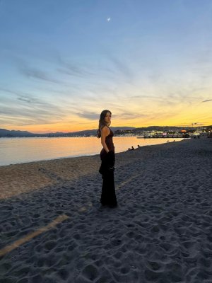 Veronica Kelegian Photo #20