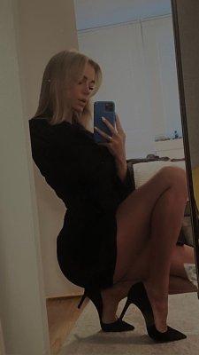 Veronica Kelegian Photo #42