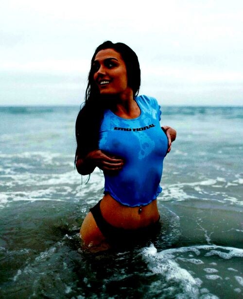 Ally Hardesty Photo #299