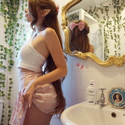 Belle Delphine Photo #1099
