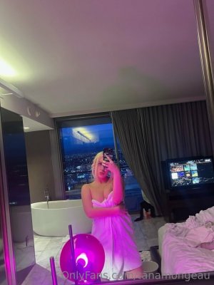 Tana Mongeau Photo #82