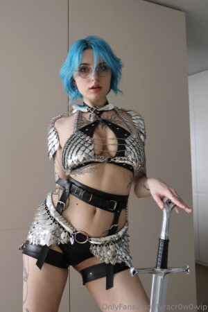 Lyra Crow Photo #634