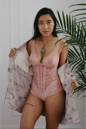 Hitomi Mochizuki Photo #82