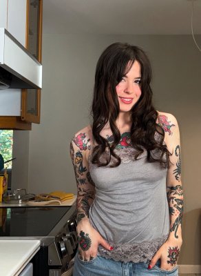 Anisa Jomha Photo #103