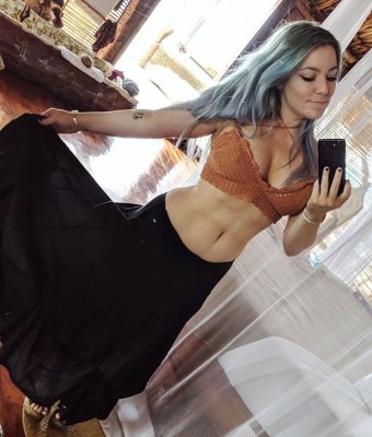 Curvyllama Photo #353