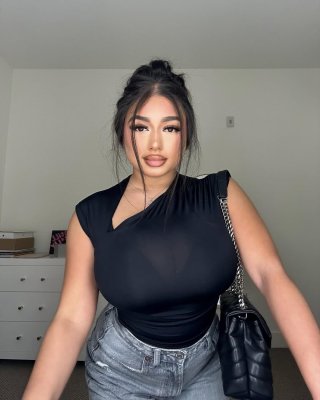 sofia.deroian Photo #30