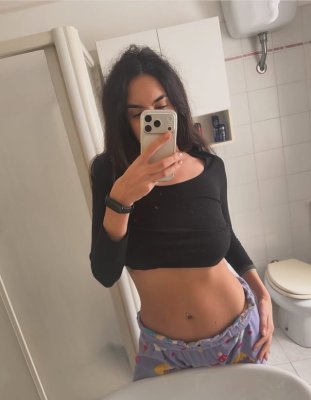 Francesca Pinto Photo #15
