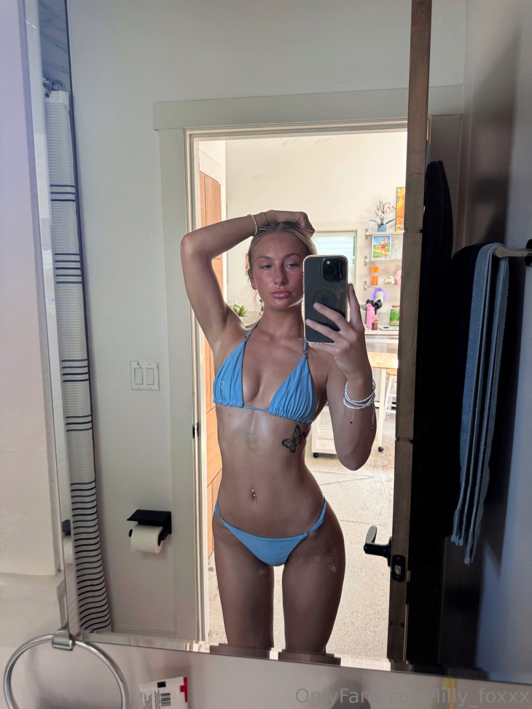 Lilly Foxxx Photo #44