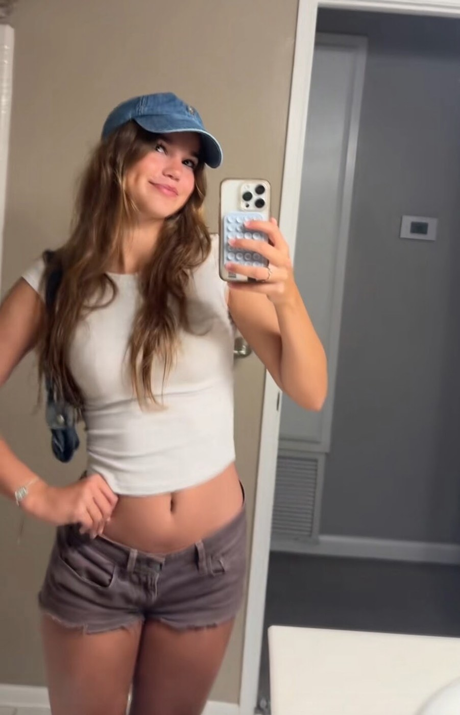 Zoe Santi Photo #14