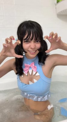Clownhop Photo #204