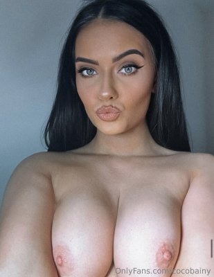 Chloe Bain Photo #19