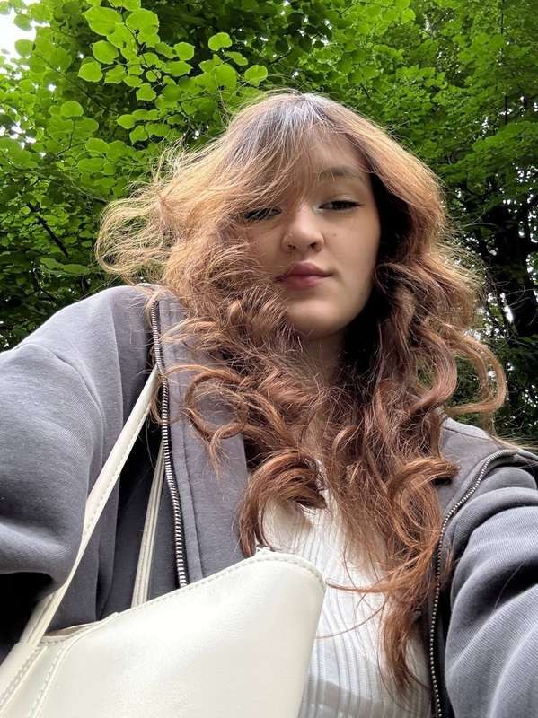 adeles_vibes Photo #19