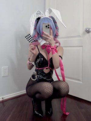 y3miku Photo #14