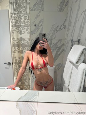 rileyyfoxx Photo #3