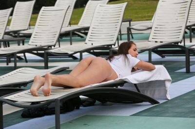 Kendra Rowe Photo #26