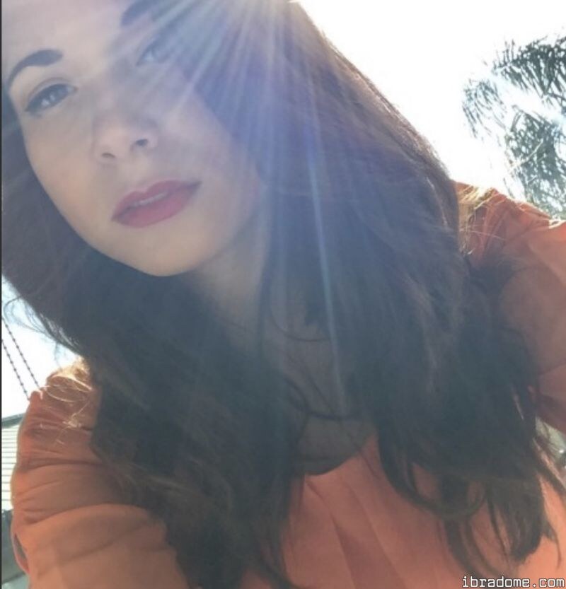 Samantha Photo #1