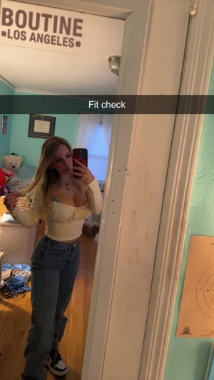 Kaitlyn Krems Photo #60