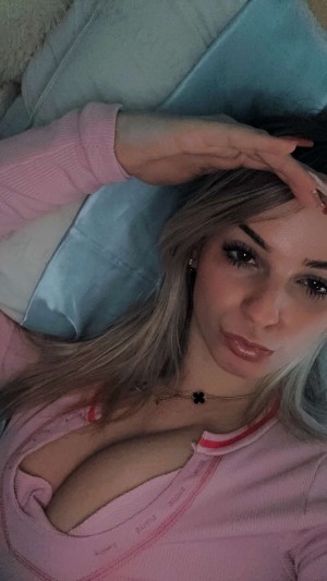 Kaitlyn Krems Photo #71