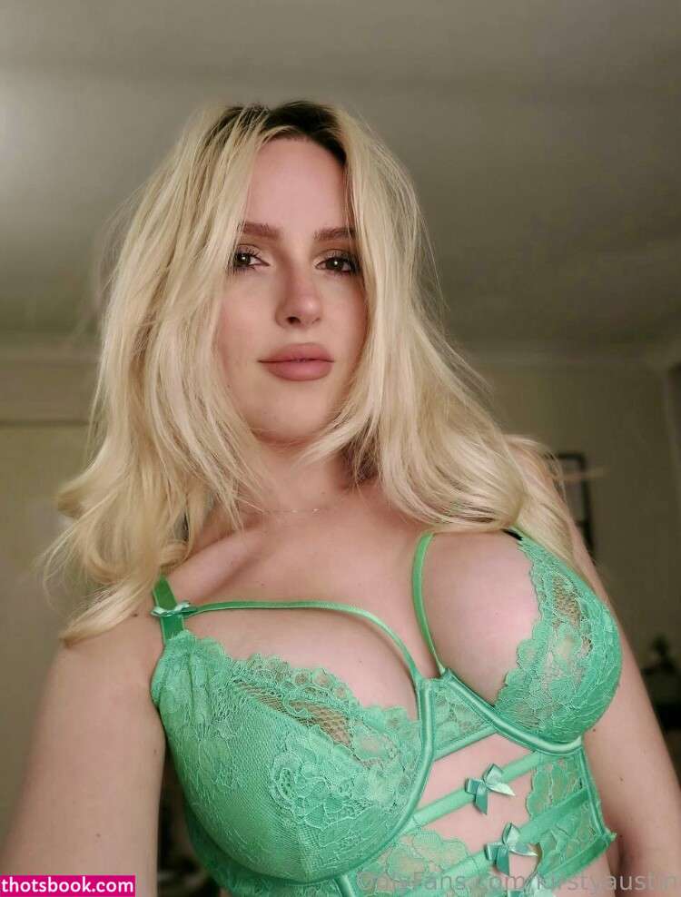 Kirsty Austin Photo #135