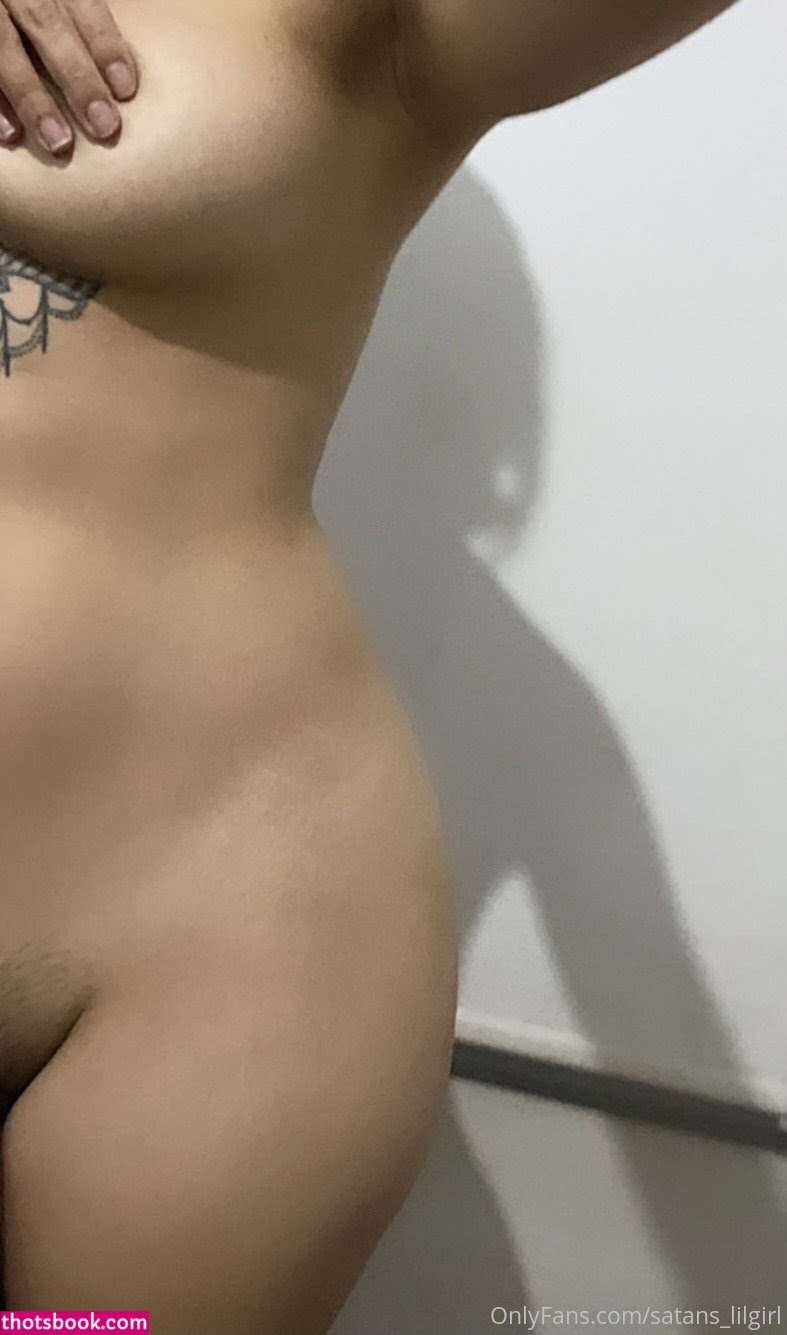 s4tanslilgirl Photo #17