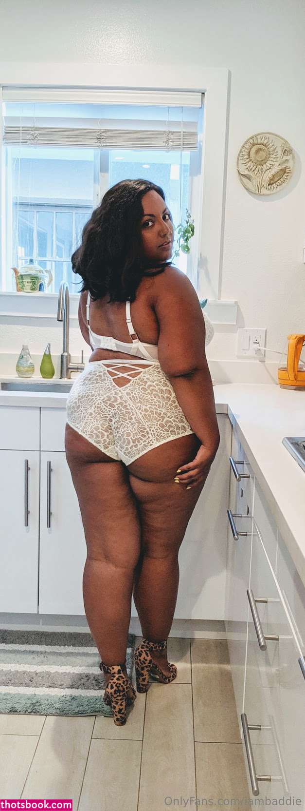 iambaddie Photo #29