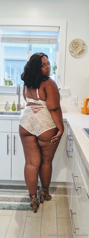 iambaddie Photo #29