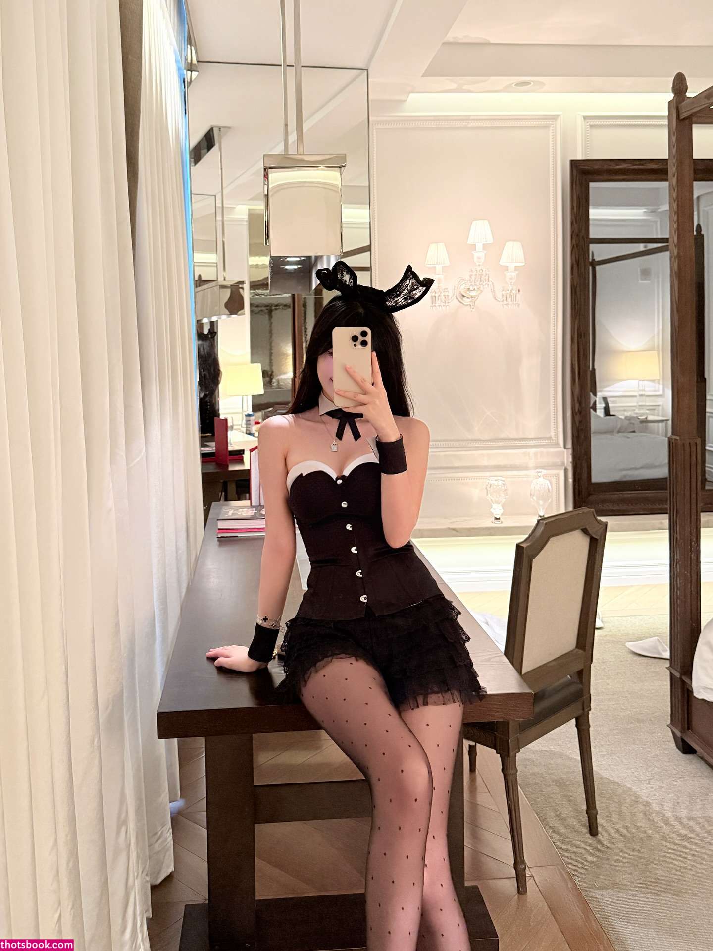 Xlii Evelyn Photo #10