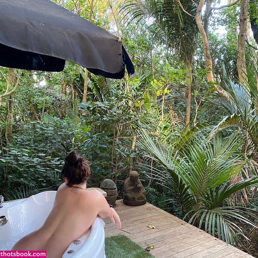 Rayna Widger Photo #7