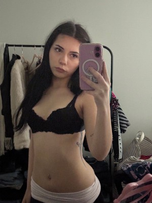 Sadgirlfetish Photo #15