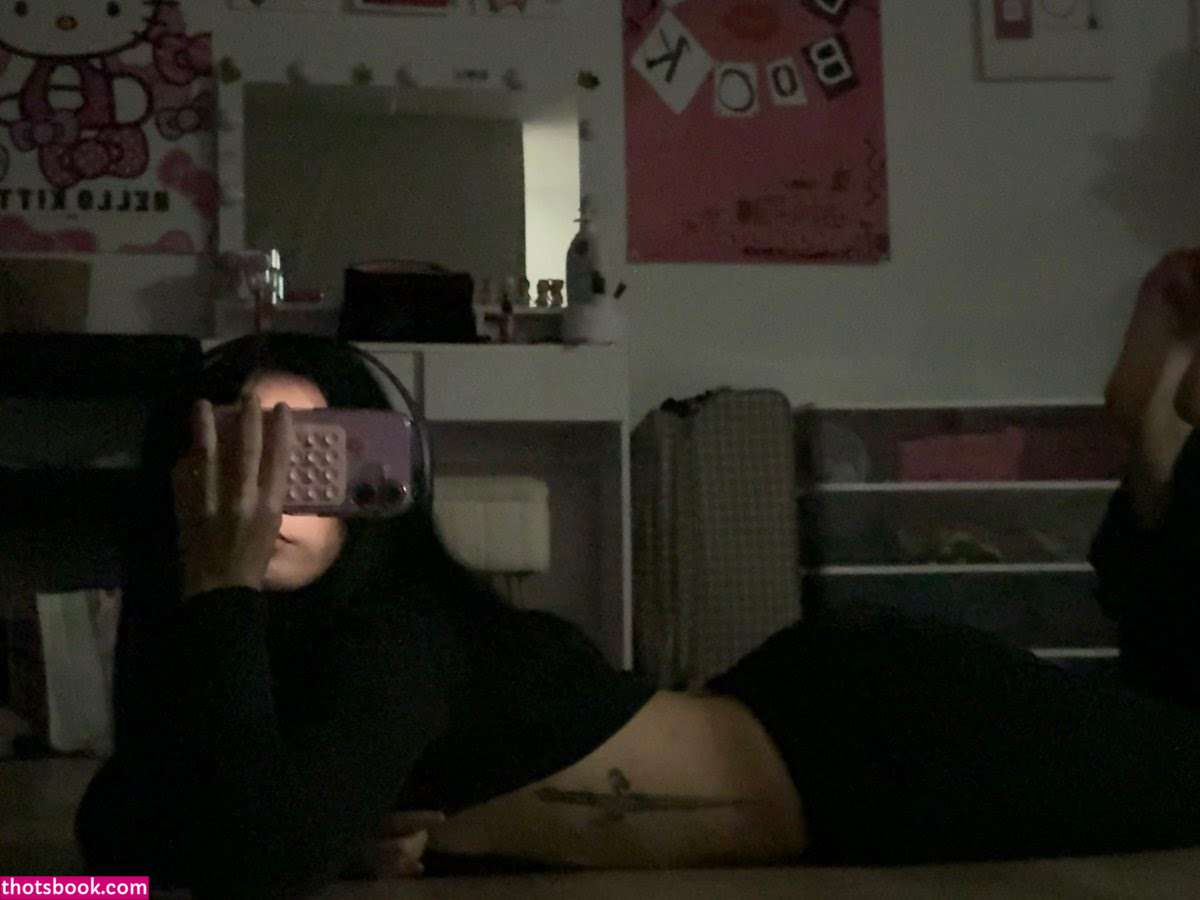 Sadgirlfetish Photo #20