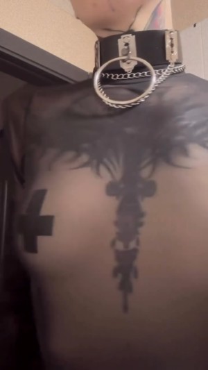 karmahandpoke Photo #2