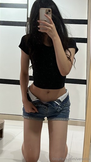 Veronica Yeoh Photo #10