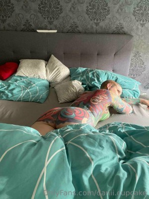 Danii Cupcake Photo #4