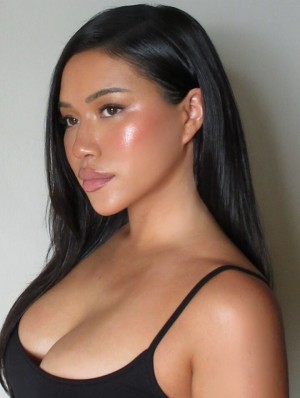Julia Kelly Post #23