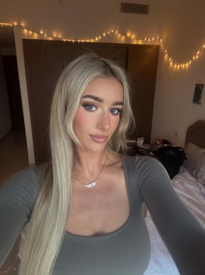 Erin Lally Photo #10