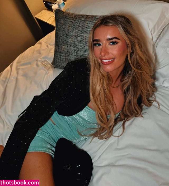 Erin Lally Photo #37