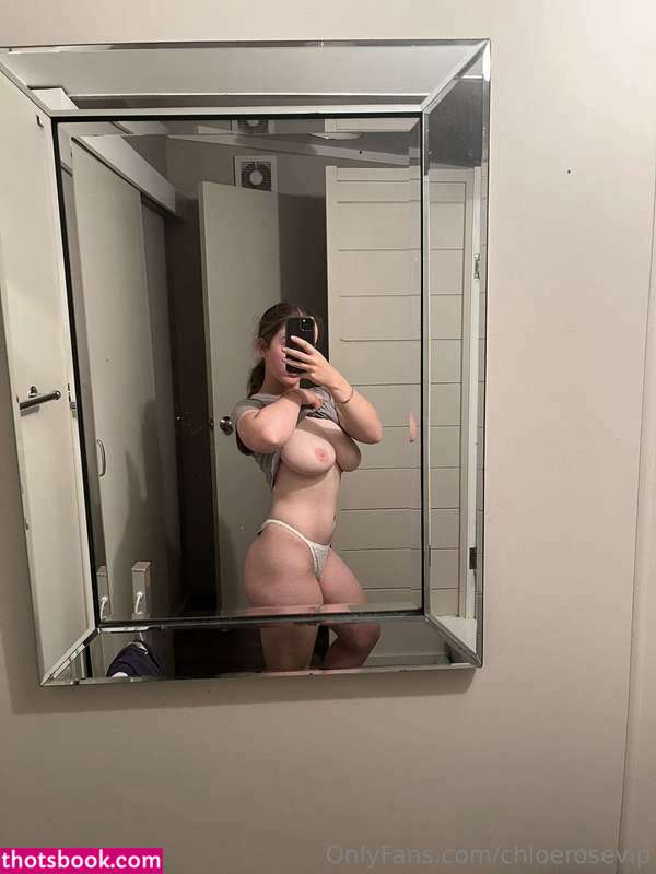 Chloebreerose Photo #13