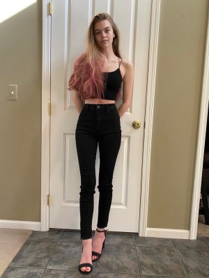 Emma Beardsley Photo #13